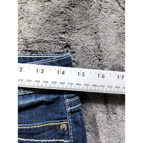 Aeropostale Cut Off Women's Shorts Size 3/4 Dark Wash - Picture 3 of 11